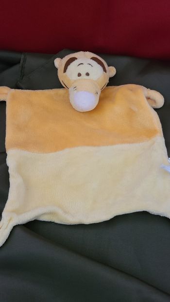 Tigre NICOTOY Disney doudou plat Tigrou orange en peluche