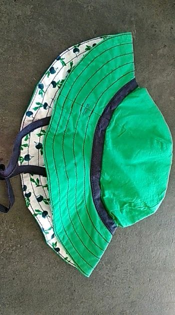 Chapeau réversible catimini neuf