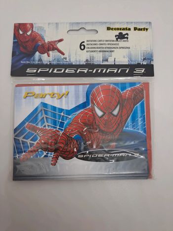 Lot de 6 cartes d'invitations "Spider-man" avec leur enveloppe.
13x9cm.
NEUVE.