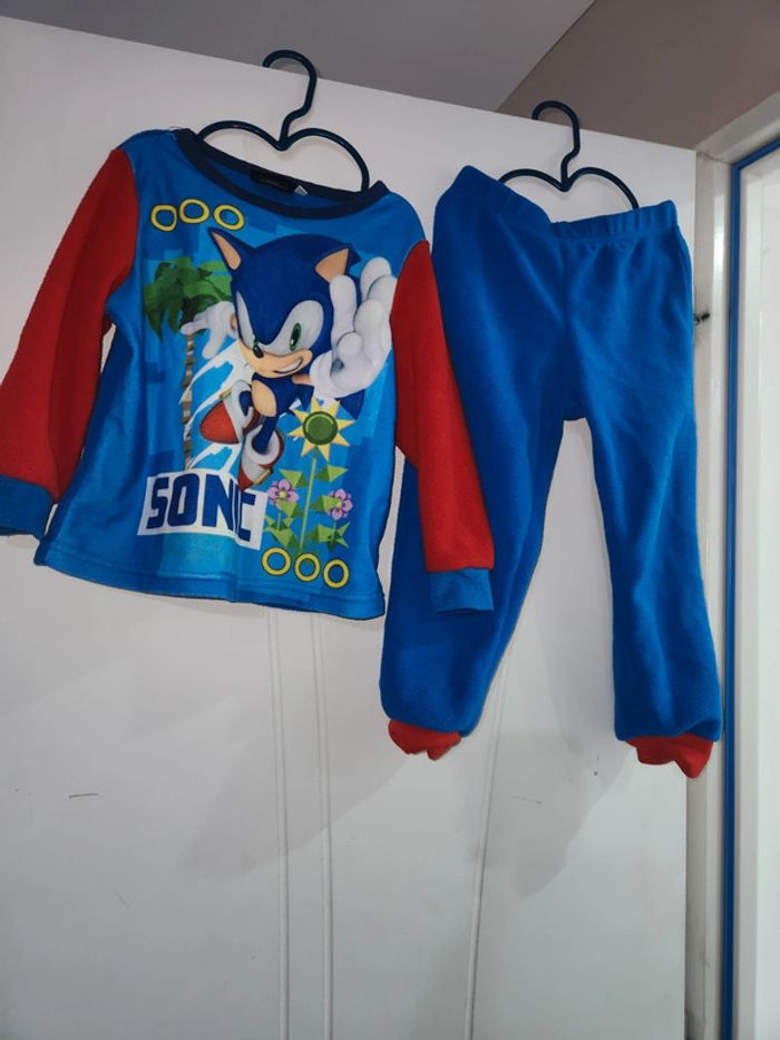 Pyjama sonic