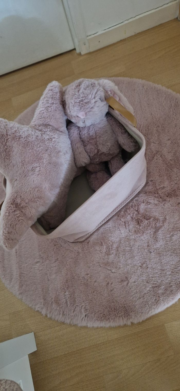 Lot panier tapis coussin peluche - photo numéro 3