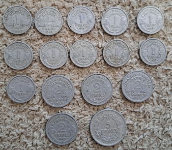 Lot de 16 anciennes pièces de monnaie en alu de 1942 à 1957