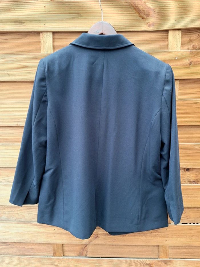 Ensemble de tailleur / 1 veste + 2 pantalons identiques - photo numéro 5