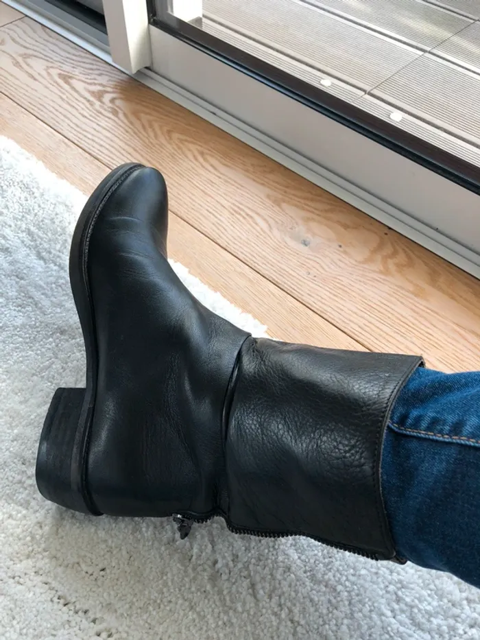 Boots noires pointure 37 - photo numéro 2