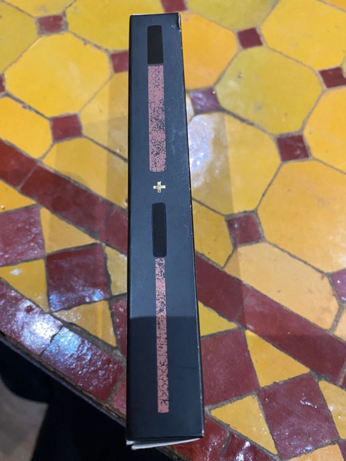 Rouge à lèvres sans transfert - photo numéro 3