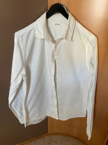 camisa blanca hombre