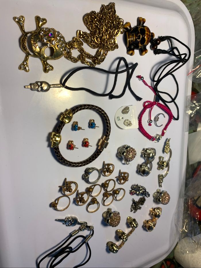 Lot bijoux tête de mort