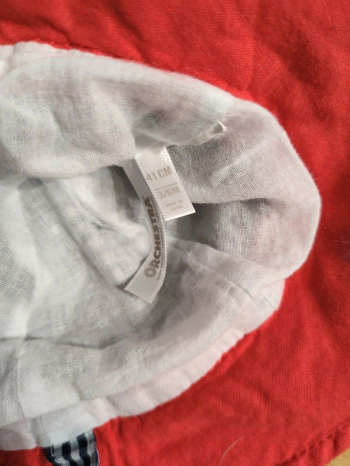 Joli chapeau bébé avec attaches - photo numéro 3