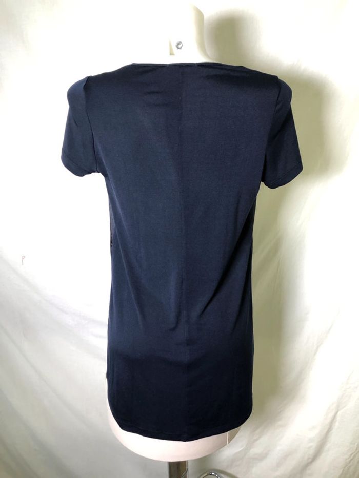 Tunique satinée Promod bleu marine motifs fleurs taille M / 38 40 très bon état - photo numéro 3