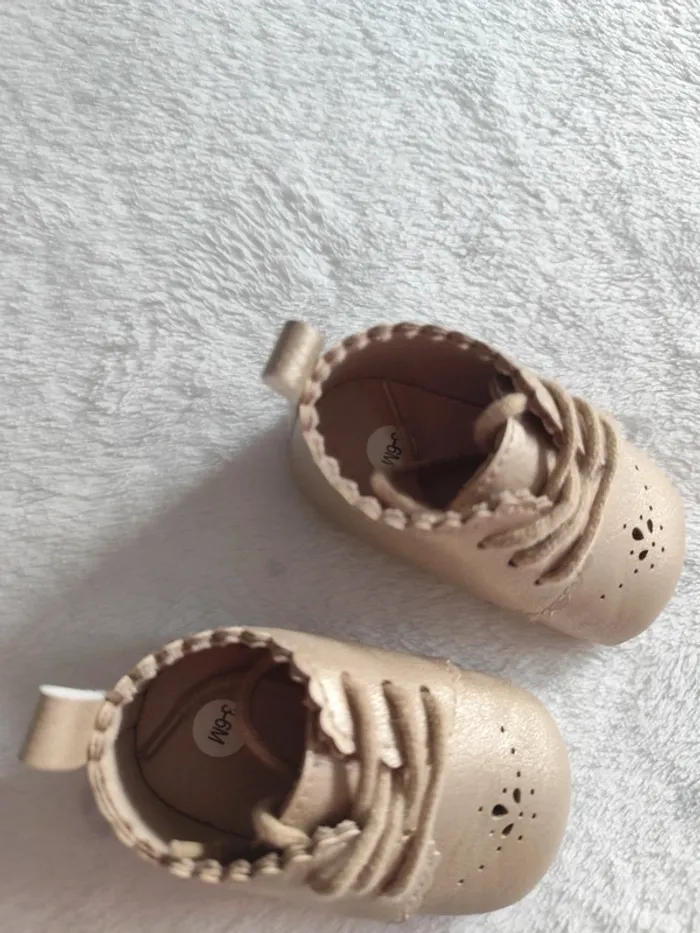 Chaussures dorées - photo numéro 2