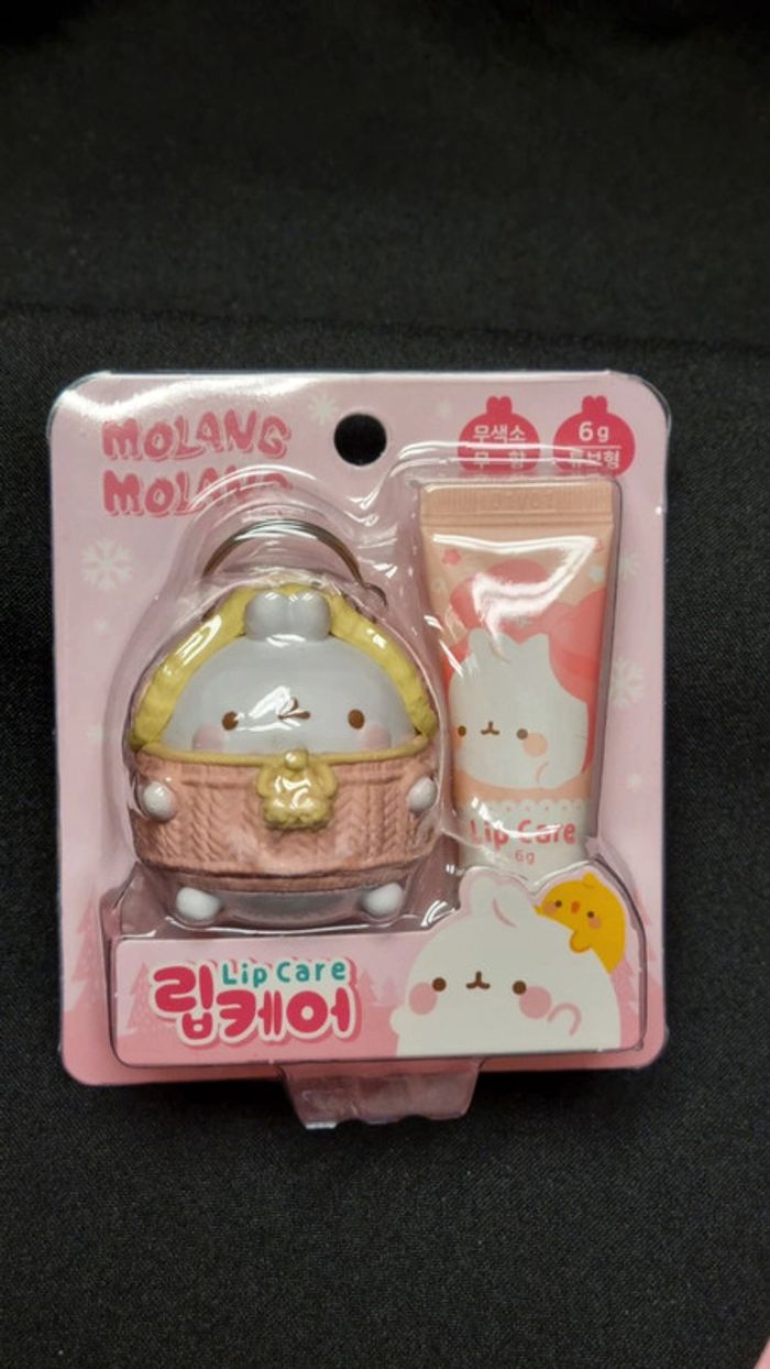 Baume à Lèvre & Figurine Molang – Ultra Rare, New with Tag, K-Beauty Collectible South Korea - photo numéro 2