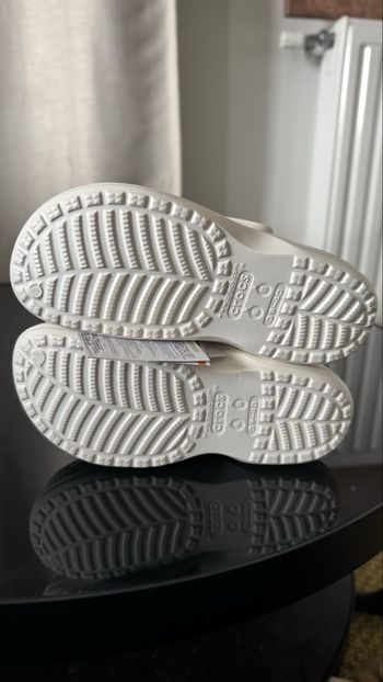 🔥 Crocs blanches originales – Taille 39/40 – État neuf