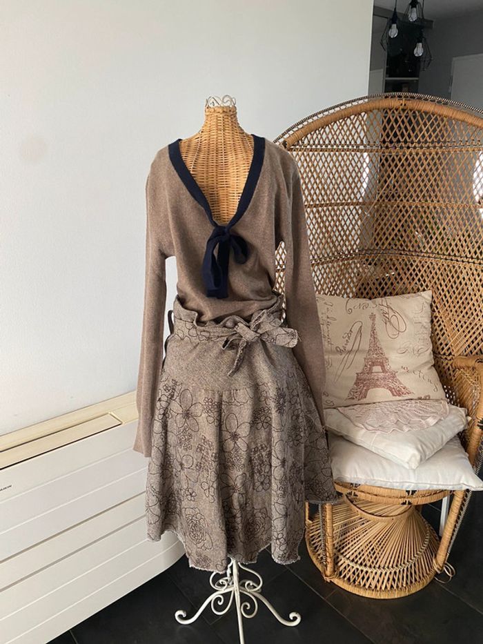 Pull Acanthe cachemire marron avec col V marine taille 1 - photo numéro 10