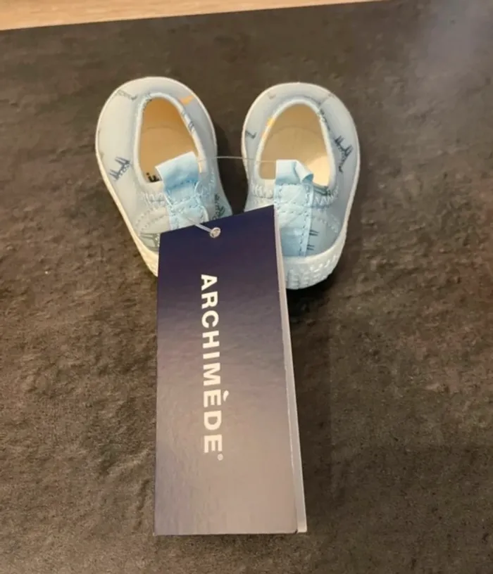 Chaussures ou chaussons, pointure 18, neuve - photo numéro 2