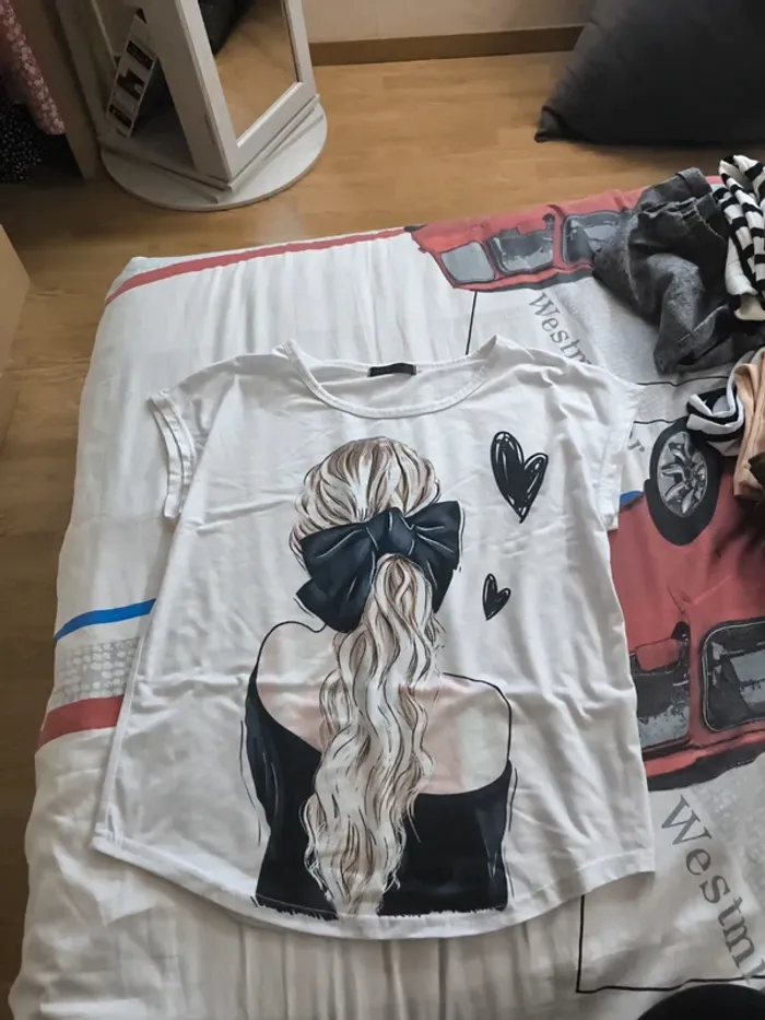 T-shirt