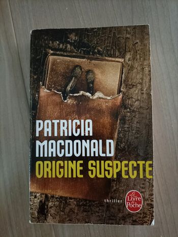 Livre origine suspecte