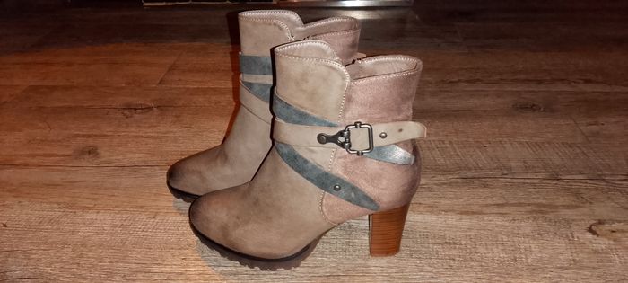 Bottines comme neuves taille 39