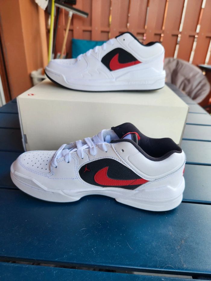 Nike Jordan stadium 90 Taille 37,5 garçon neuves - photo numéro 3