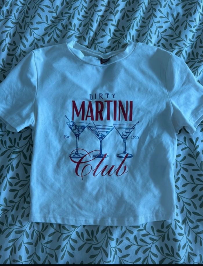 T-shirt court
