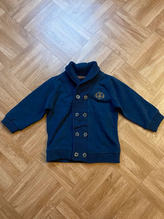 Gilet à bouton bleu taille 18 mois Tape à l’Oeil