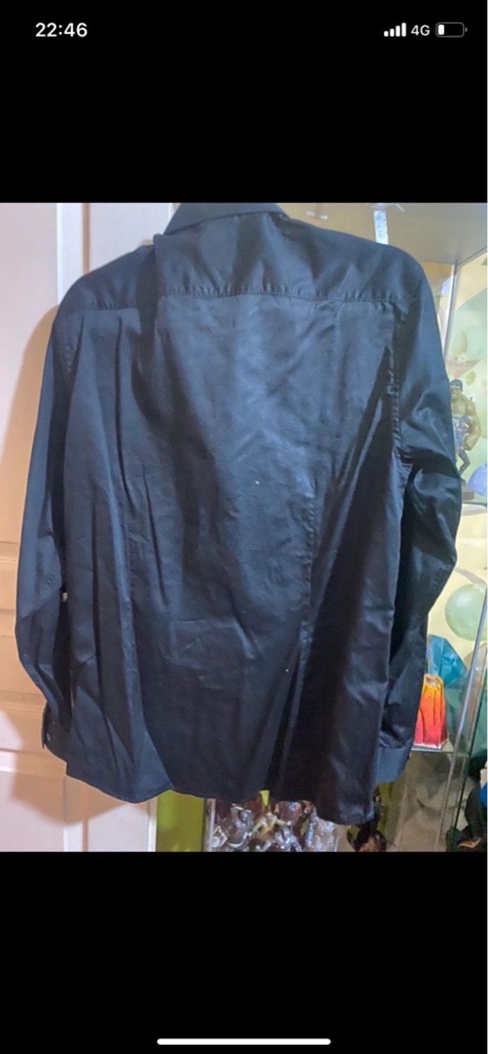Chemise noire - photo numéro 2