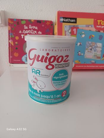 Boite de lait guigoz AR 2ème âge. Neuf