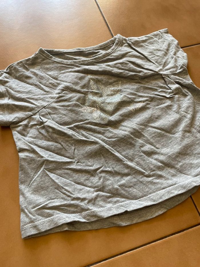 T shirt fille 4 ans - photo numéro 2