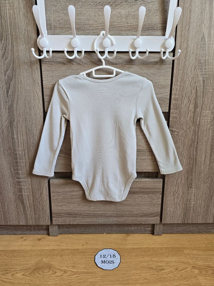 Vêtement Bébé Fille - Body lapin - C&A- 12/18 mois 86 cm - photo numéro 6