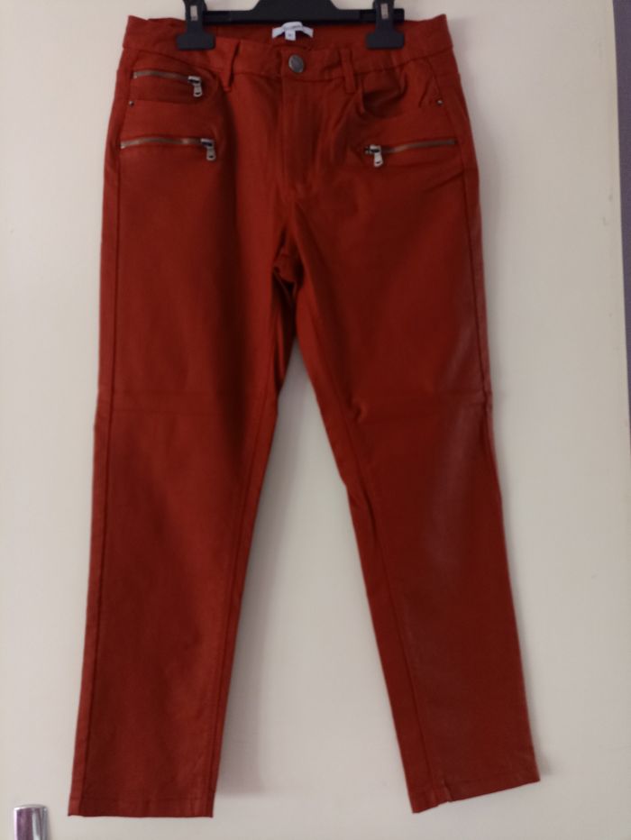 Pantalon rouge