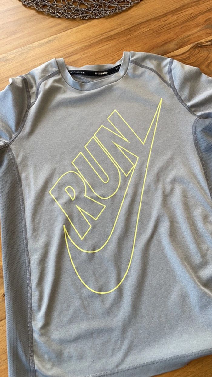 T-shirt Nike gris taille L enfant - photo numéro 2