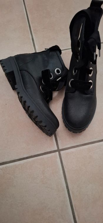 Bottines un peu satinées
