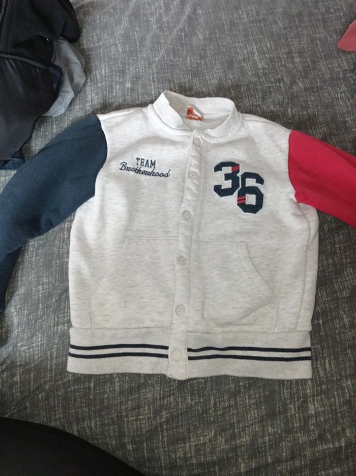 Gilet mi saison 6 ans.