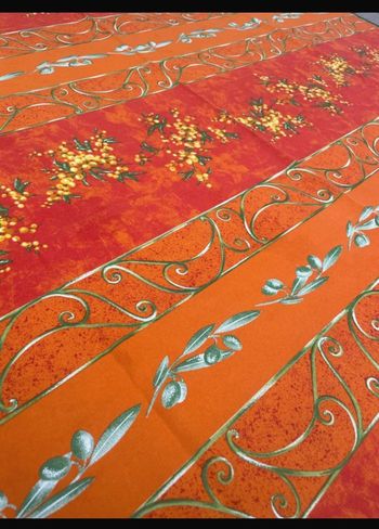 Nappe provençale infroissable