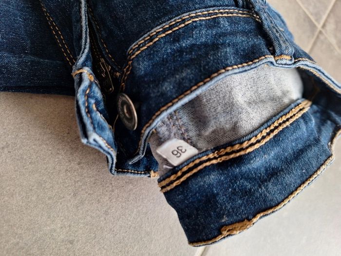 2 jeans femme t36 - photo numéro 2