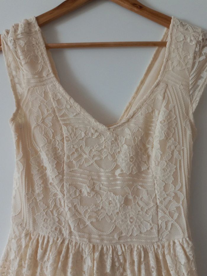 Robe dentelle Hollister - photo numéro 2