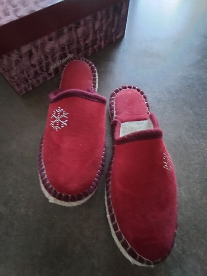 Chaussons 40 neuf besson