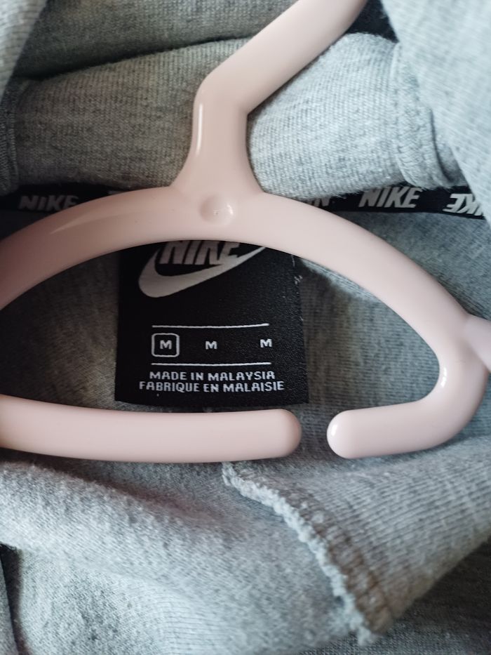 Sweat Nike gris - photo numéro 4