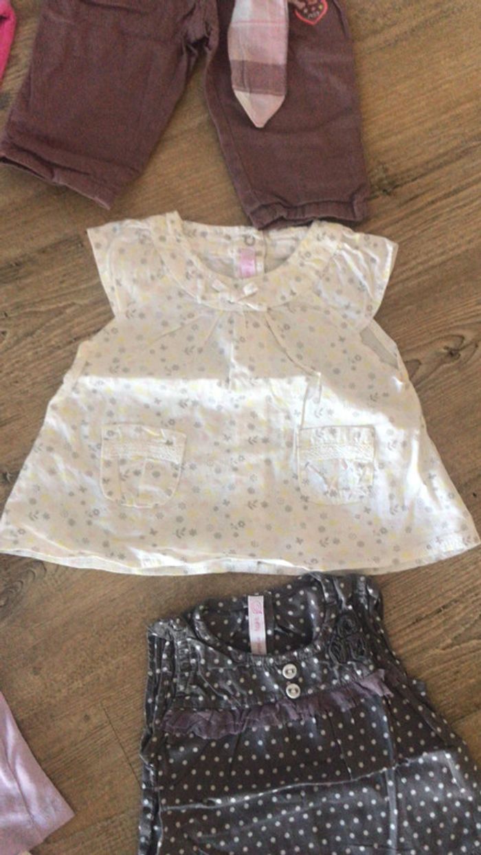 Lot de vêtements tee-shirts short  robe pantalon 3 mois - photo numéro 6