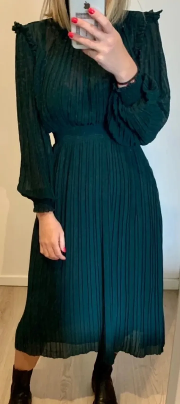 Magnifique robe verte plissé Zara taille M