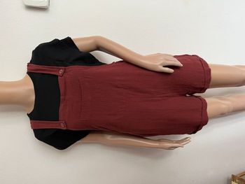 Combi short bordeaux taille 38, 100 % coton T-shirt noir non fourni