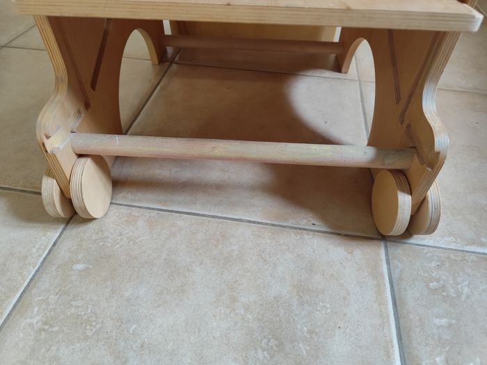 Tour Montessori avec tableau à craies - photo numéro 5