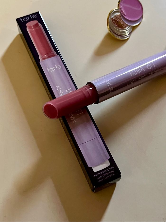 maracuja juicy lip vinyl tarte neuf (valeur 26,50€) - photo numéro 3