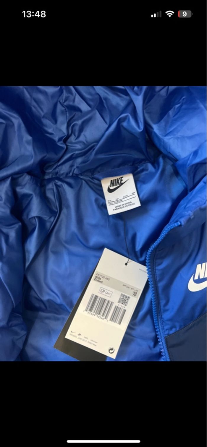 Doudoune Nike bleu neuf - photo numéro 3