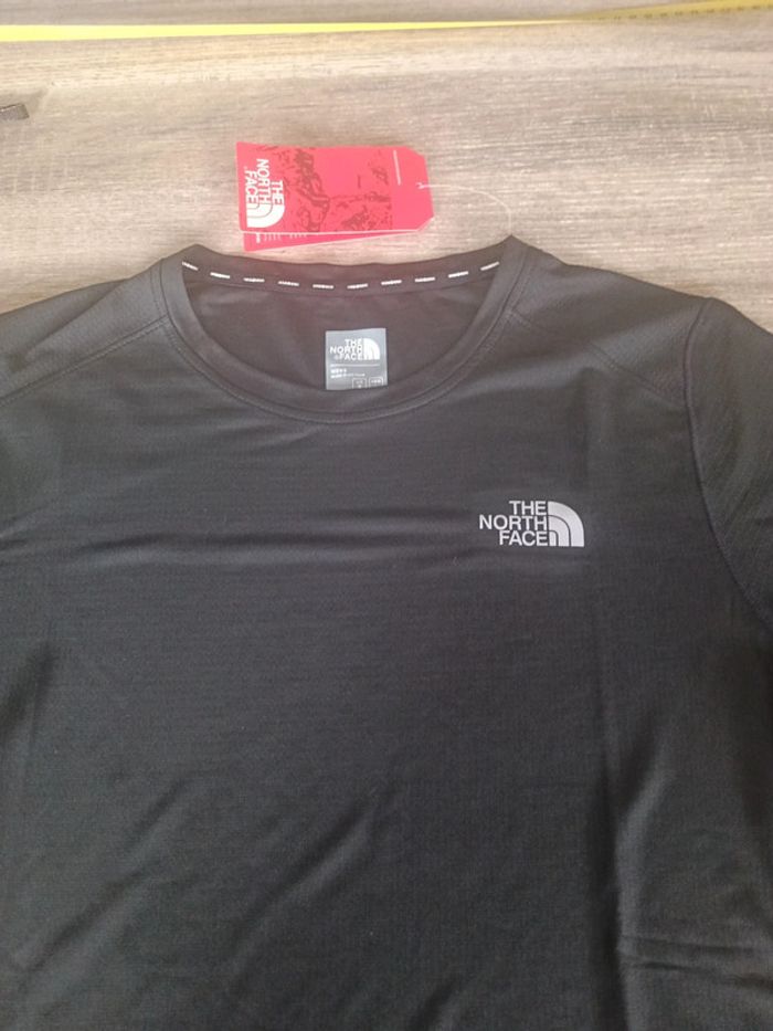 T-shirt the North face - photo numéro 2