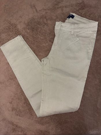 Jean femme Kiabi taille 36 couleur Kaki neuf avec étiquette.