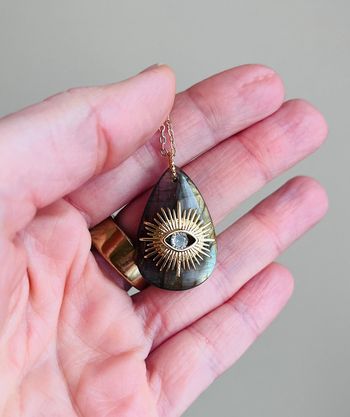 Sautoir talisman Labradorite protectrice