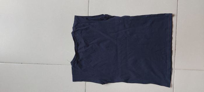 Tshirt sans manche 10 ans - photo numéro 5