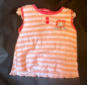 T-shirt bébé fille 3 mois, bon état et confortable