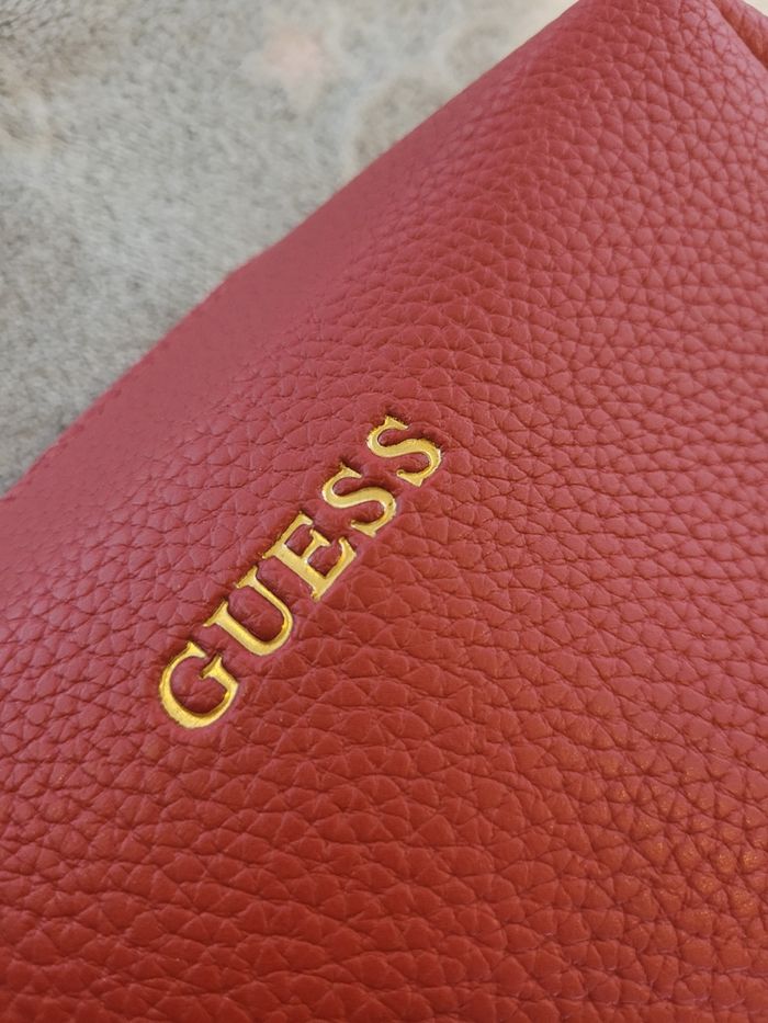 Trousse de toilette homme neuf
Guess - photo numéro 6