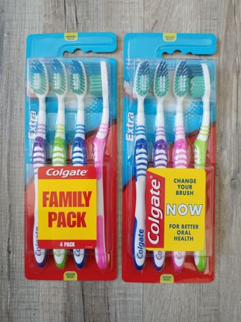 Brosses à dents colgate